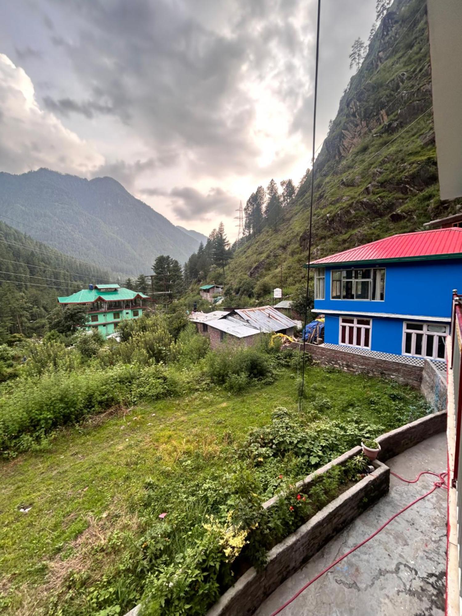 Formosa Hostel & Cafe Kasol Zewnętrze zdjęcie