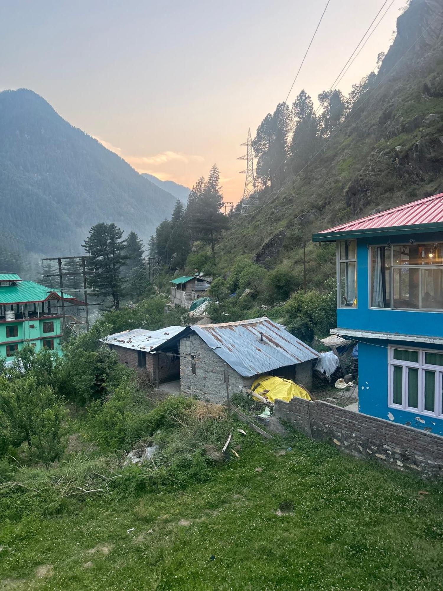 Formosa Hostel & Cafe Kasol Zewnętrze zdjęcie